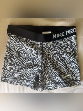 Nike Women's Black & White Graphic Bike Shorts